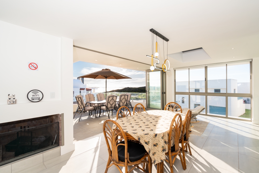 5 Bedroom Property for Sale in Paradise Beach Western Cape